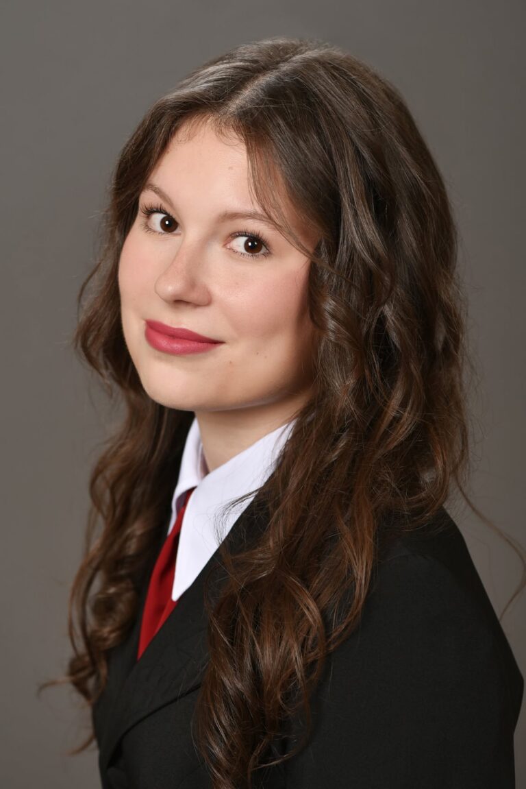 Füstös Lili 12.B